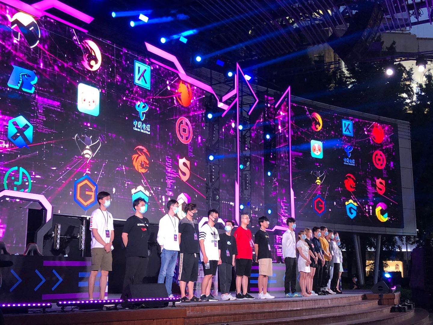 我们看到 我们看到