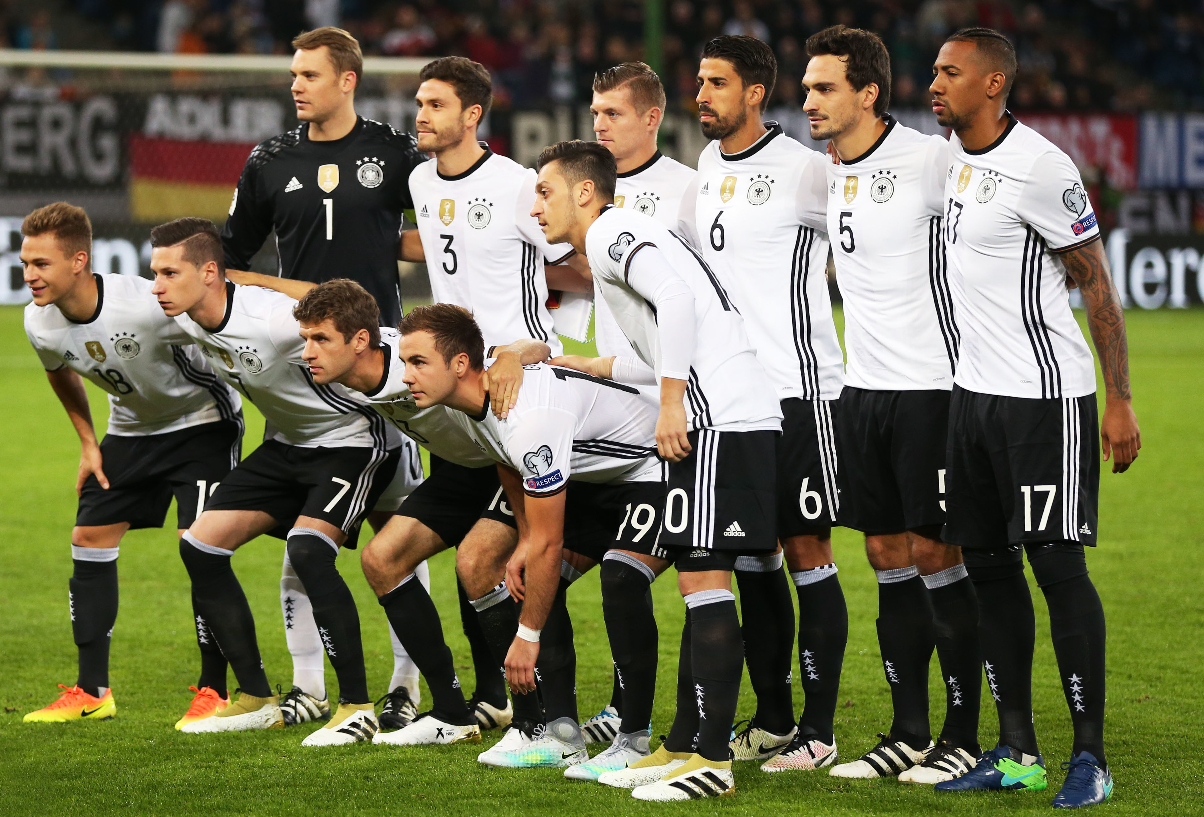 相比之下 相比之下